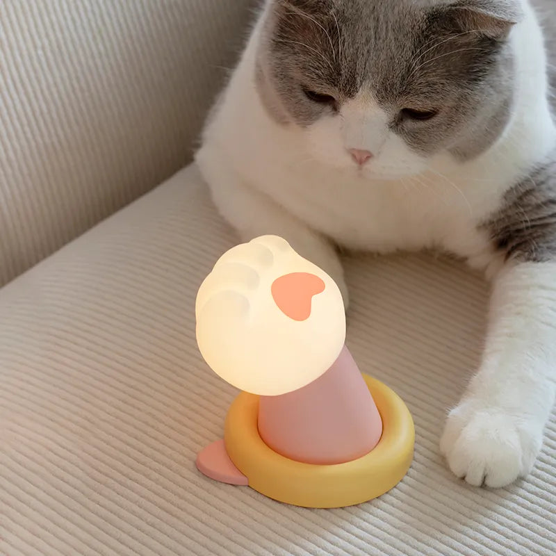 Cat's Paw Lucky Night Light – product image 2