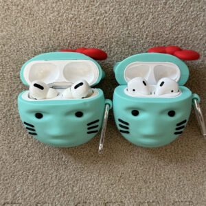 Hello Kitty Earphone Case